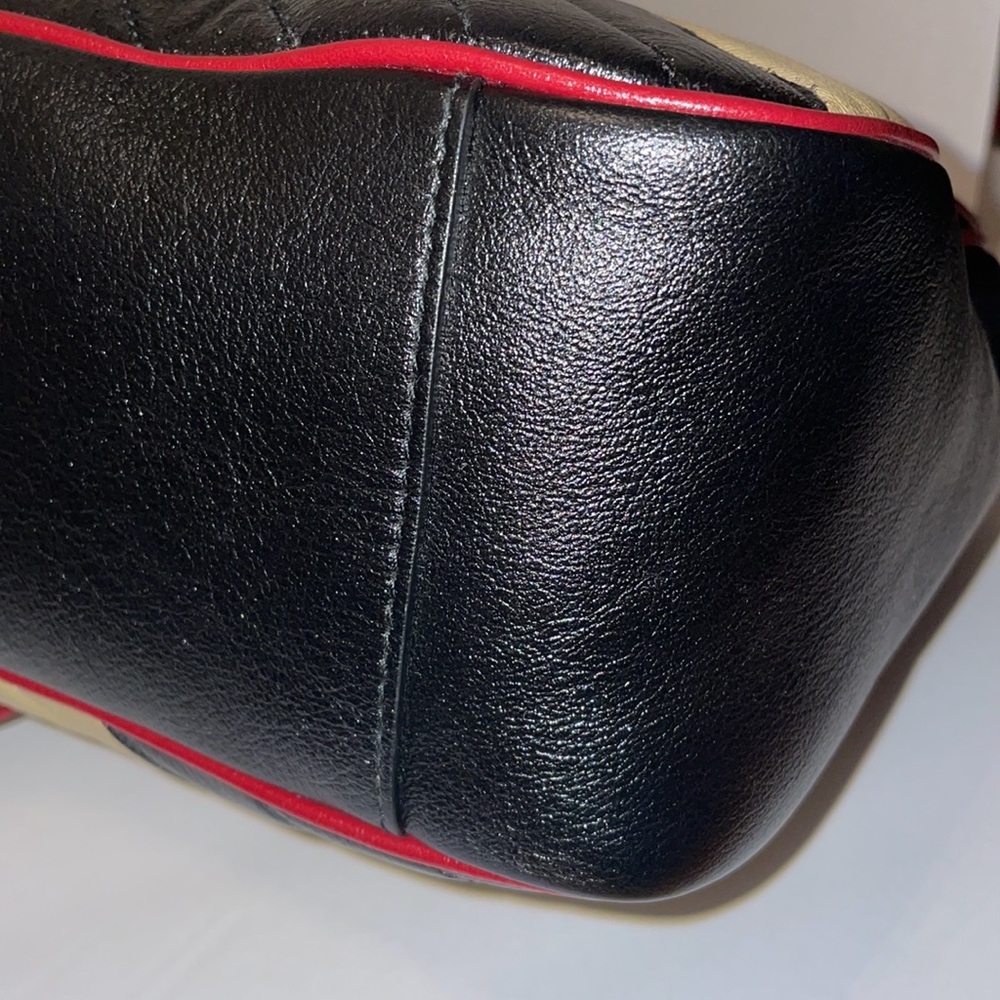 Gucci Calfskin Marmont Hard to fine Quilted bag - Picture 5 of 13